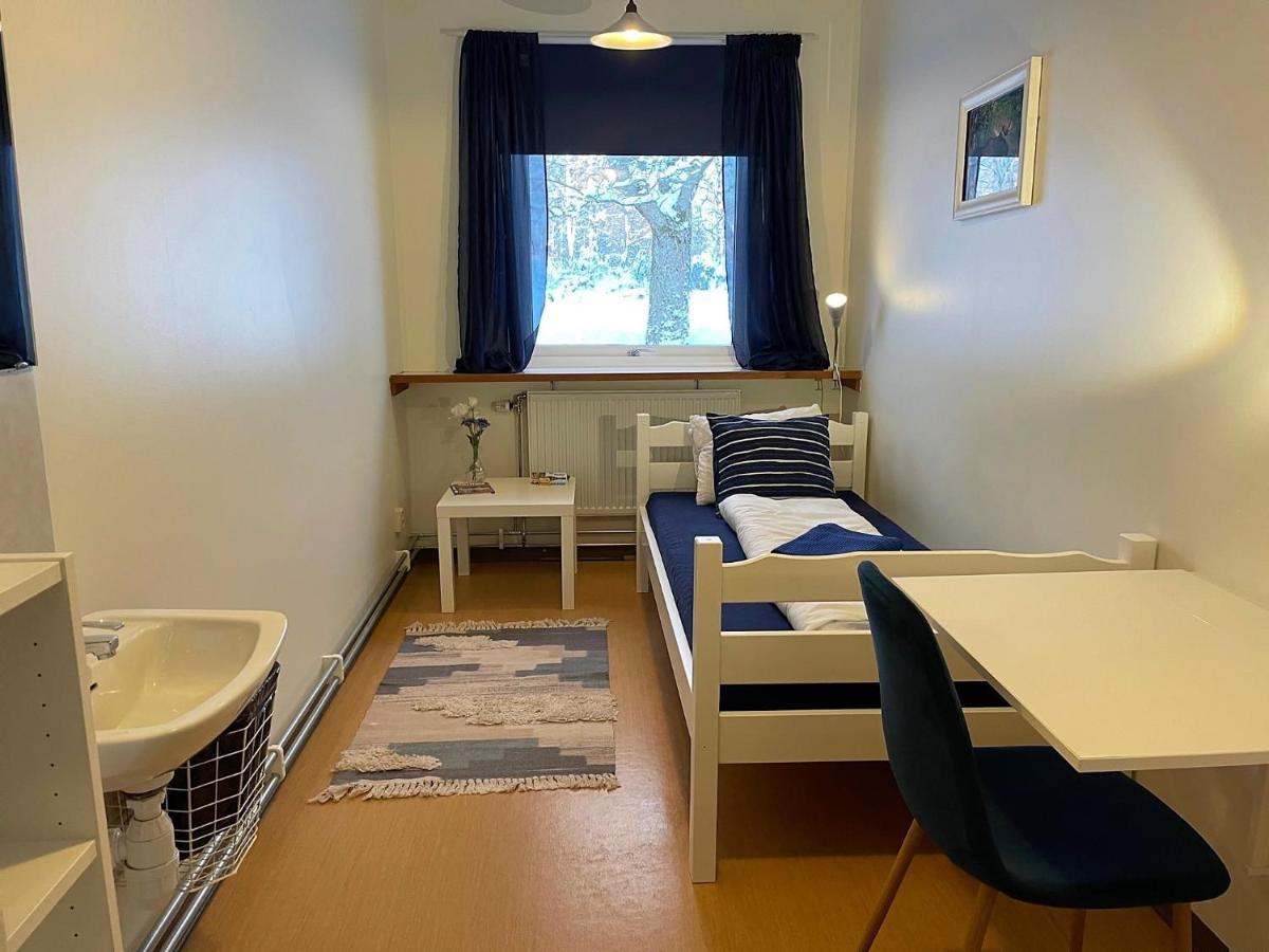Haellefors Vandrarhem-Hostel & Kanotcenter Екстер'єр фото