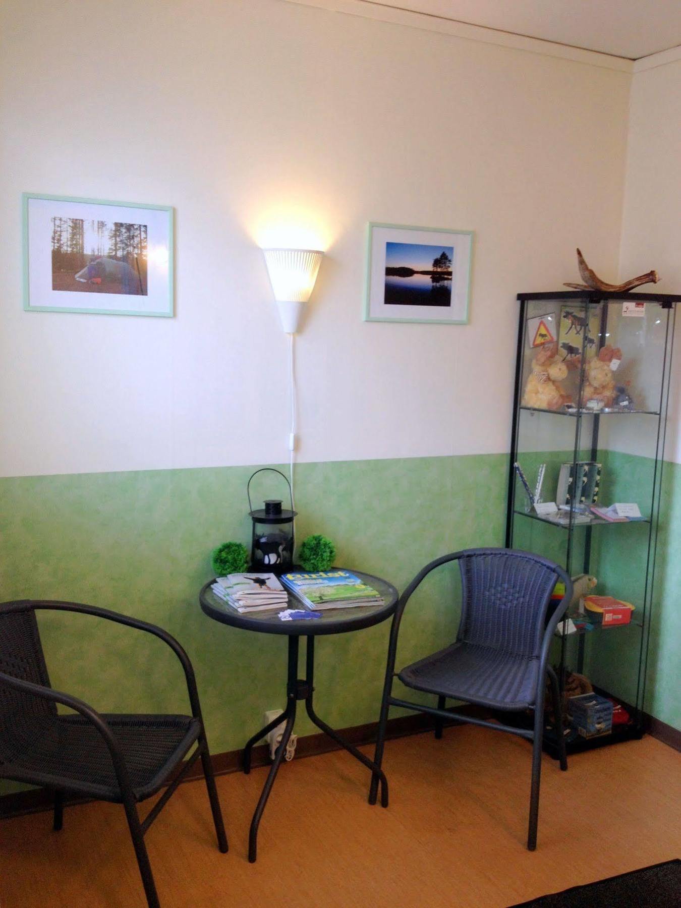 Haellefors Vandrarhem-Hostel & Kanotcenter Екстер'єр фото